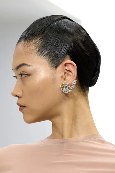 Look 64
